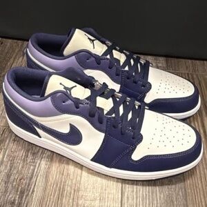 Nike Jordan’s Men's Navy and White Sneakers